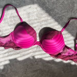 NEW Victorias Secret Push Up Bra Lace and Satin